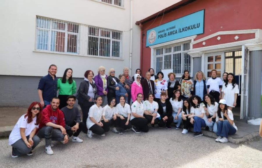 Altındağ Polis Amca İlkokulu'nda 23 Nisan'a Özel Duvar Boyama Etkinliği