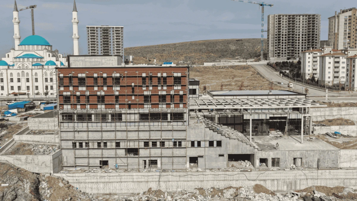 Ankara Büyükşehir Belediyesi'nden Etimesgut'a yaşam merkezi