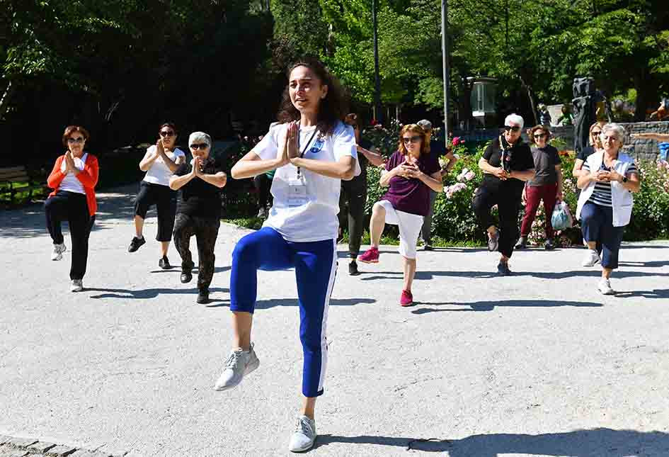Ankara parklarında güne spor ile başlanıyor