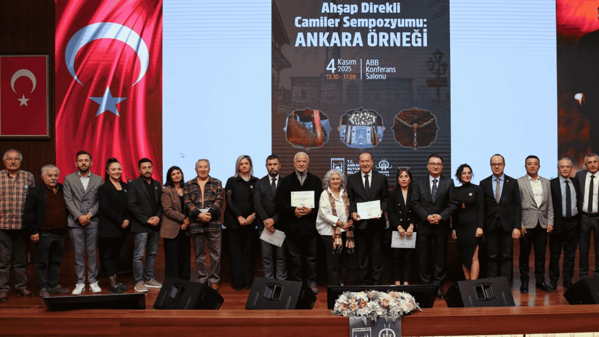 Ankara'da ahşap direkli camilerin tarihi konuşuldu