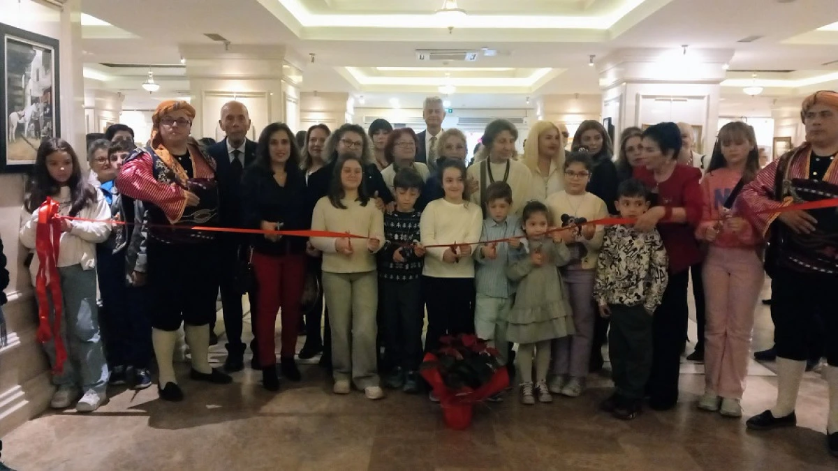 ANKÜSADER'den ''İyilik İyidir'' Sosyal Sorumluluk Projesi Karma Sergisi Açıldı