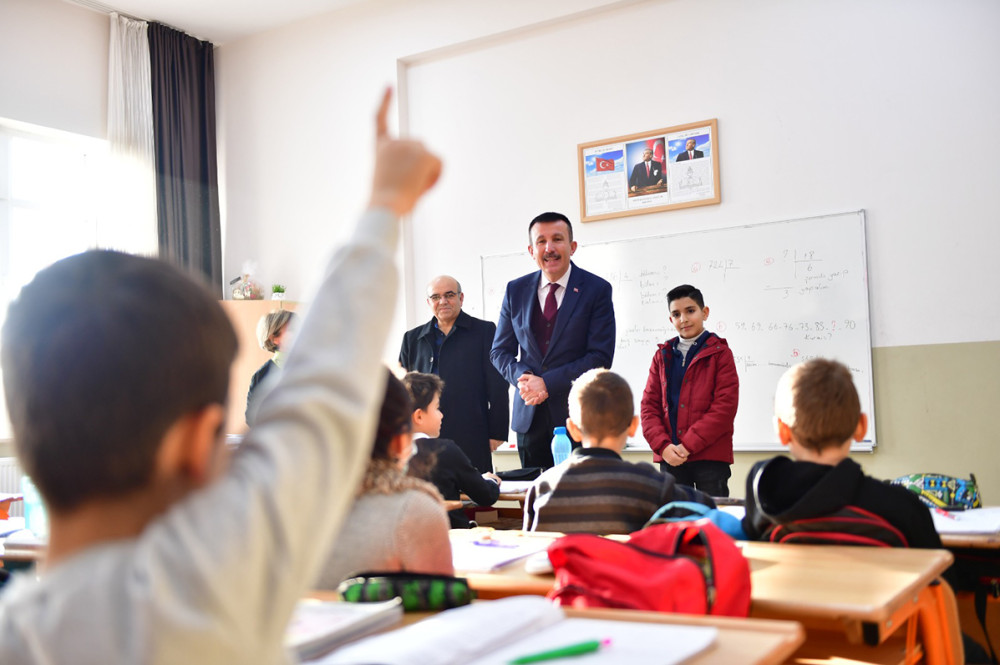 Asım Balcı okul başkanının seçim vaadini gerçekleştirdi