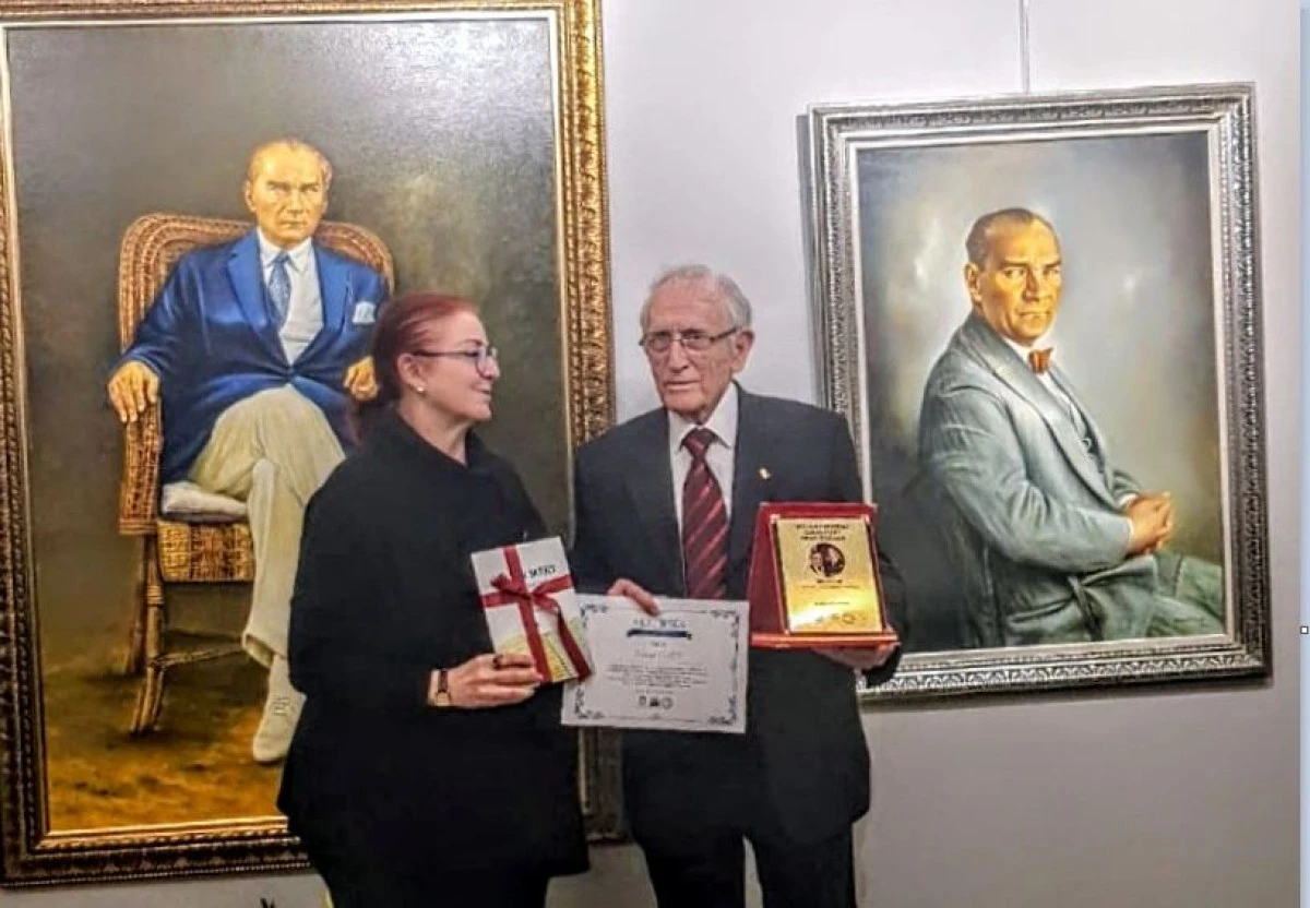 Atat&uuml;rk Ressamı Nevzat Can 11. Kişisel Sergisiyle Cumhuriyet Sanat Galerisi'nde