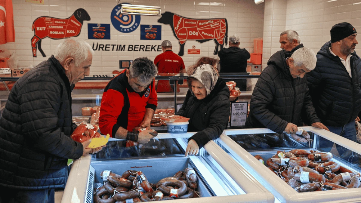Başkent Market ve Mobil Marketlerle y&uuml;zde 100 yerli besi et satışı s&uuml;r&uuml;yor