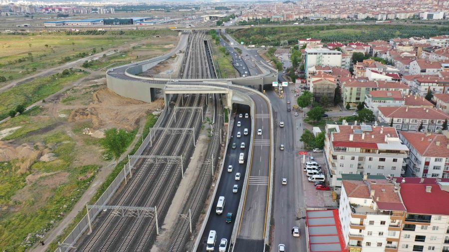 Başkent trafiğini rahatlatmak için 3 yılda 16 köprülü kavşak yapıldı