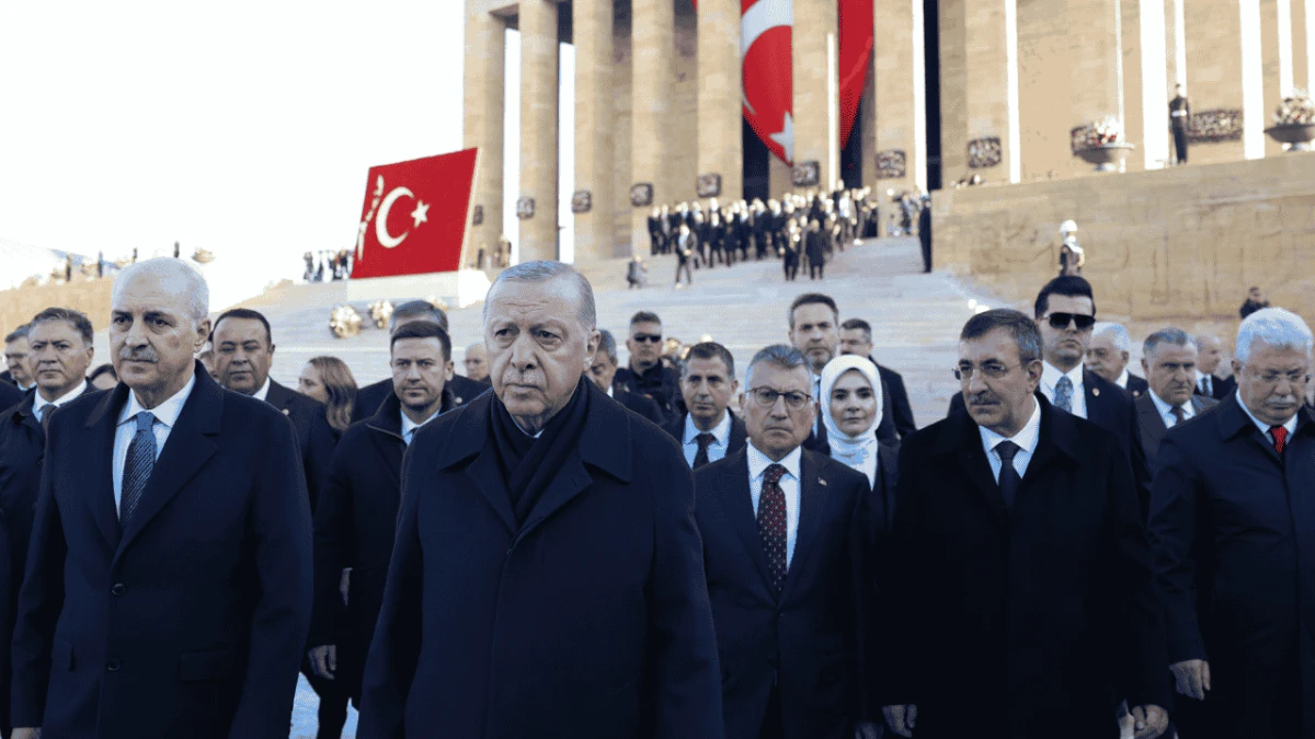 Cumhurbaşkanı Erdoğan'dan 10 Kasım mesajı: Türkiye küresel bir güç olma yolunda emin adımlarla ilerlemektedir