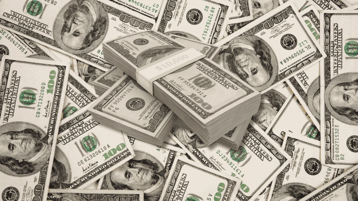 Dolar tarihi zirveyi g&ouml;rd&uuml;