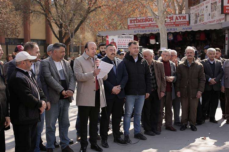 Etimesgut'ta Enver Demirel'e destek istifaları