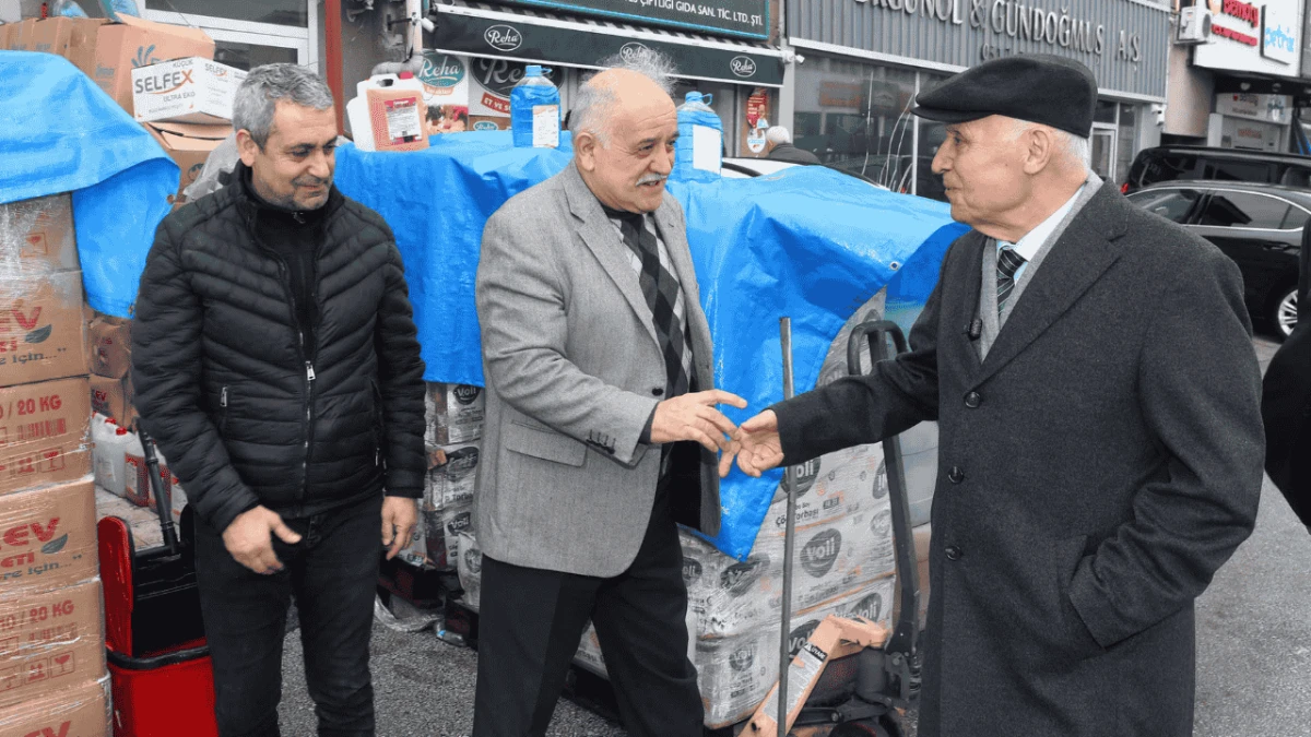  Fethi Yaşar GİMAT'ta: Vatandaş dar boğazdan ge&ccedil;iyor