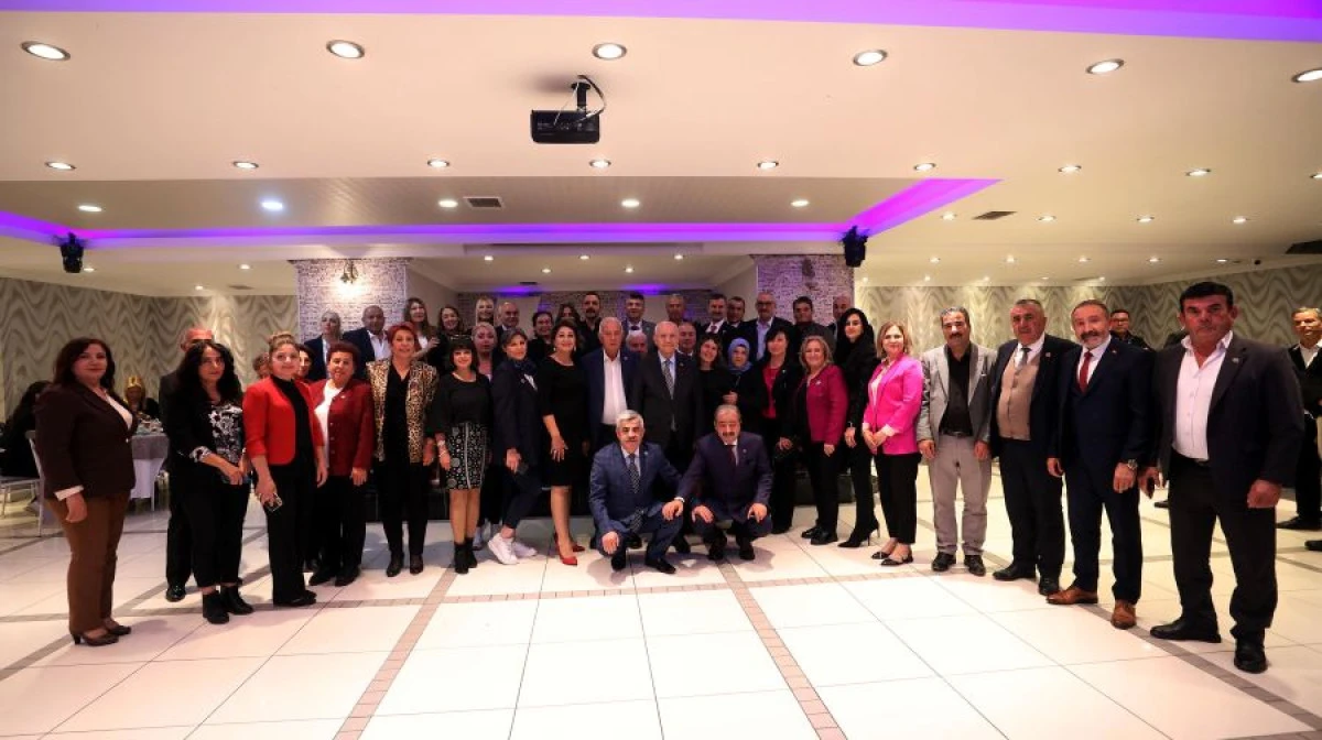 Fethi Yaşar Yenimahalleli muhtarlarla buluştu