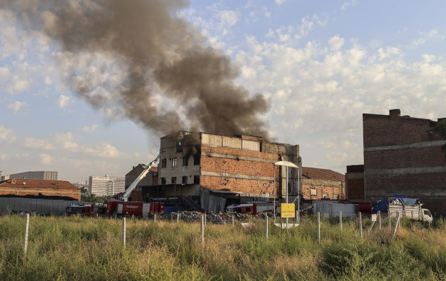 İskitler Demirciler Sanayi Sitesinde atık kağıt deposunda yangın