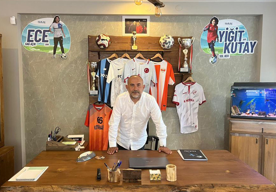 Kutay Futbolcu Menajerliği Kurucusu Bülent Aktürk'ten bayram mesajı