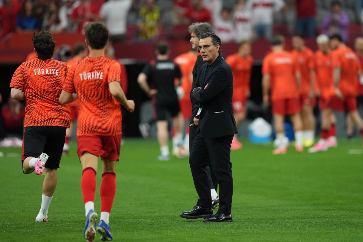 Montella'dan eleştirilere sert Yanıt: "Daha da T&uuml;rk'&uuml;m!"