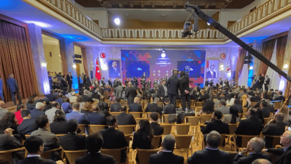 Numan Kurtulmuş: Türkiye'de habercilik dünyadaki habercilikten daha zor