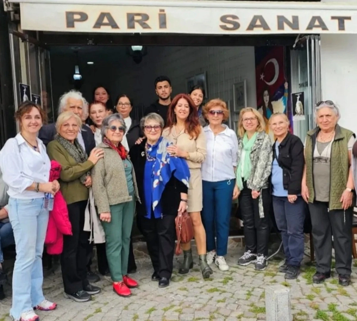 Özlem Kireçoğlu Yavuz Atölyesi 3. Geleneksel Karma Resim Sergisi'ni Açtı