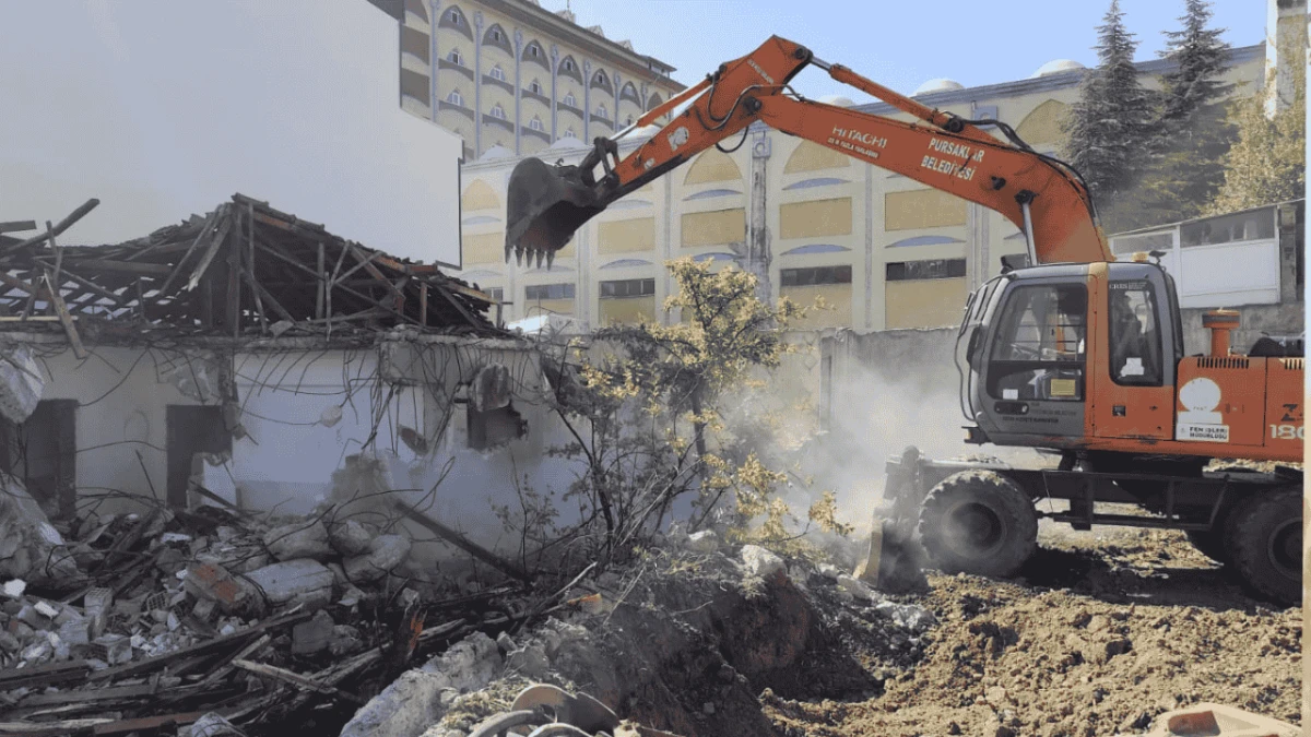 Pursaklar Belediyesi yeni yollarla ulaşımı kolaylaştıracak