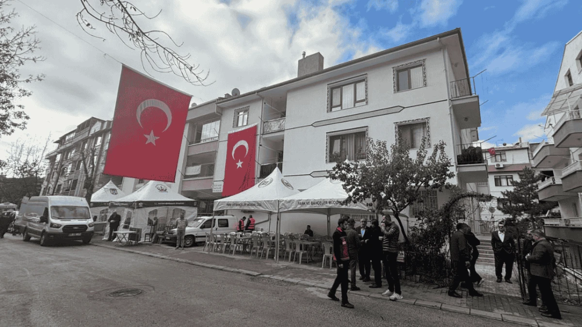 Şehit pilot Cüneyt Kandemir’in Ankara'daki baba evinde yas