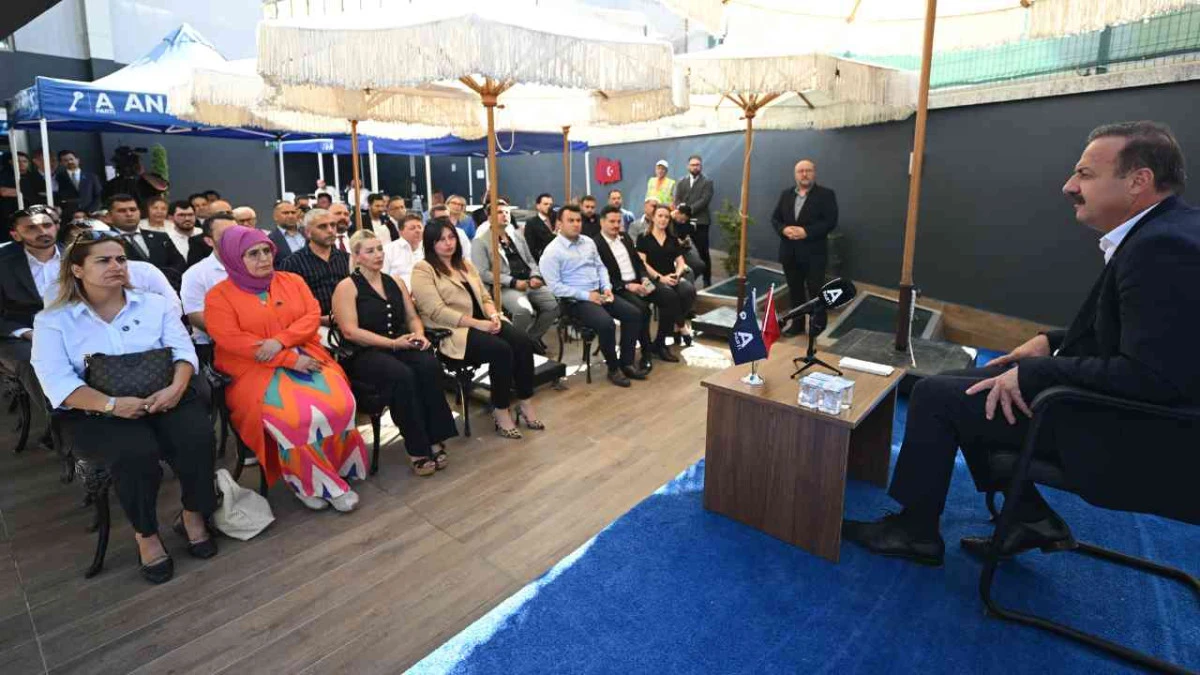 Yavuz Ağıralioğlu: Nitelikli buğday ve ekmek, İHA-SİHA &uuml;retmek kadar &ouml;nemli