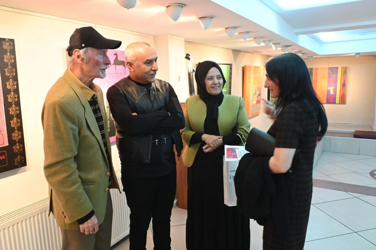 Zamanın İzlerini Süren Sergi: ‘Mektuplar, Mühürler, Künye­ler’ ve Hüseyin Şahbudak