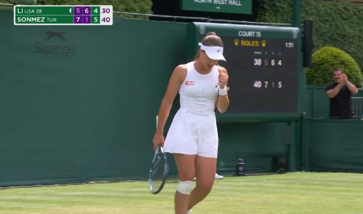 Zeynep S&ouml;nmez, Wimbledon&rsquo;da 2. tura y&uuml;kseldi!
